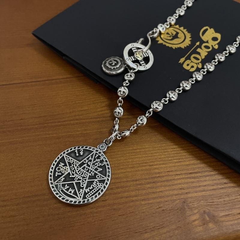 Ch*0me He**ts necklaces